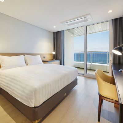 [Infinite Pkg For 2] Executive Double Room, Ocean View-Infinite Access For 2 Per Stay 스카이베이 호텔 경포 쿠폰