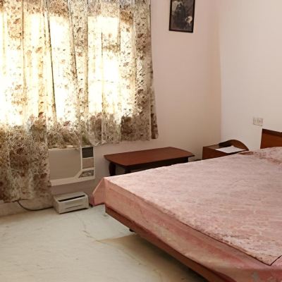 Deluxe Room with Air Conditioner