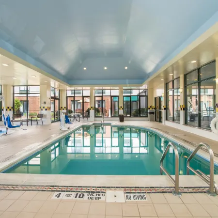 Hilton Garden Inn Poughkeepsie/Fishkill Отели в г. Фишкилл