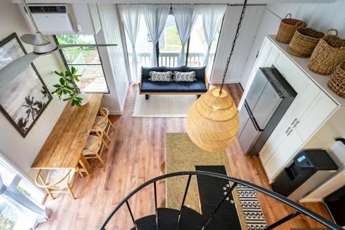 The Drifter - North Shore Loft - Relaxed LuxuryApartment