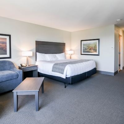 King Room With Parlor-Non-Smoking Shutters Hotel Promo Code
