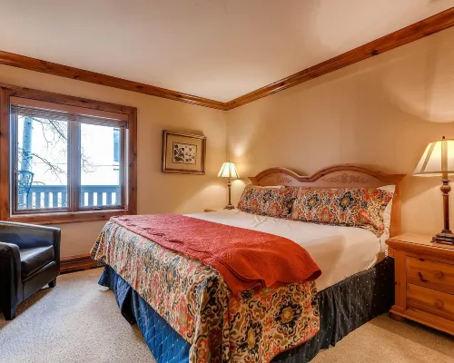 Westwind 201 2Bd 2BA Platinum Condo in Lionshead Village Hotels in Vail