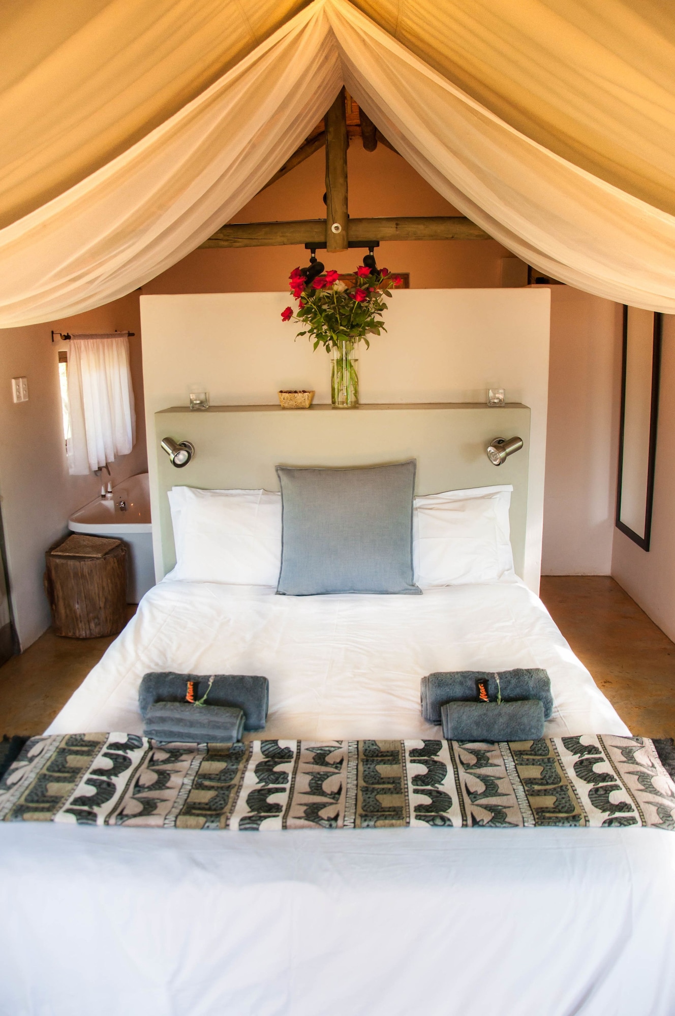 蜜月帐篷房， 1 张大床， 山景