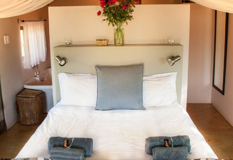 蜜月帐篷房， 1 张大床， 山景