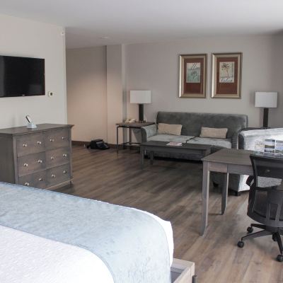 Executive King Room Turf Valley Resort Promo Code