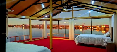 Titicaca Los Uros Vanalux Hotels in 