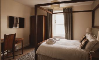 Scalloway Hotel - Housity