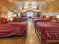 Higgins Lake - One Of A Kind Lakefront Lodge! Hoteles en Municipio de Gerrish