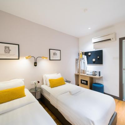 Deluxe Twin Room with No Window Gold3 Boutique Hotel Promo Code
