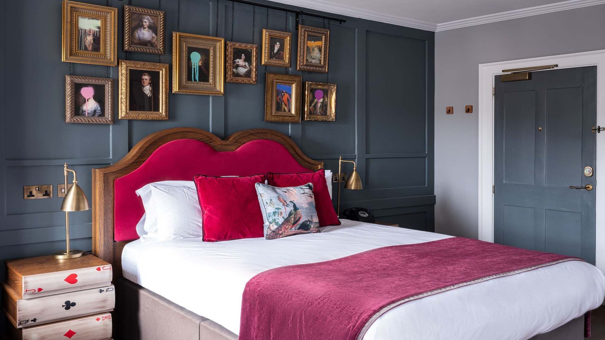 甄选特大床房（带迷你冰箱）