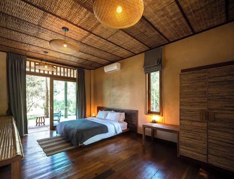 Family House, River View