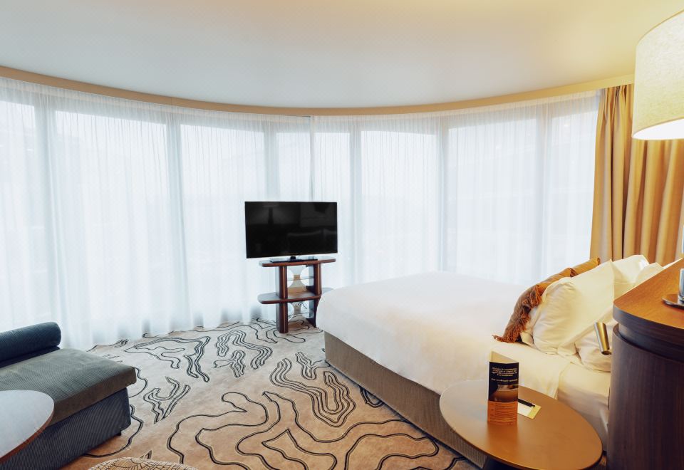 大床套房（帶單人梳化床）