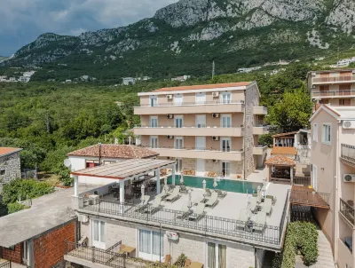 Apartments Đurašević のホテル