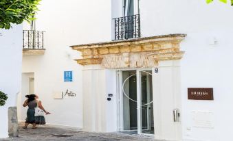 Aristoy - Housity