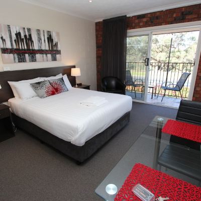 Deluxe Room with Balcony&River View Mildura Riverview Motel Promo Code