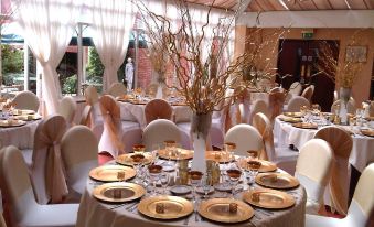 Arden Hotel And Leisure Club - Housity