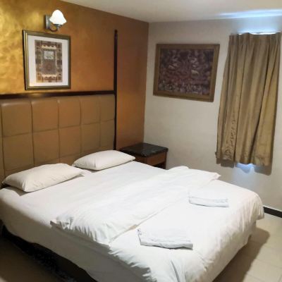 Bilik Deluxe King Kupon Hotel Bliss