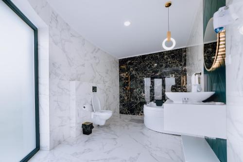 特大床间 - 带spa浴缸