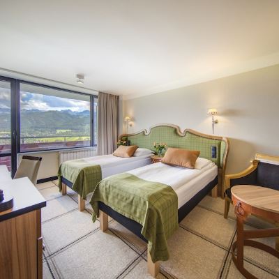 Deluxe Twin Room with Balcony and Mountain View