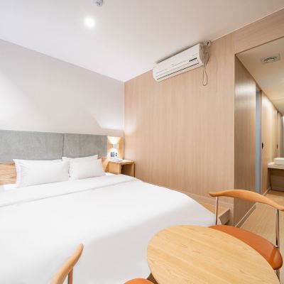 Deluxe (Bathtub, Random)) Changwon Palyongdong Praha Hotel 쿠폰