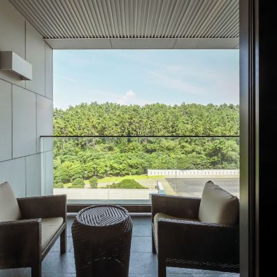 [Ananti Winter Festa] Executive King Room With Mountain View (Lounge Access Included) 15%Off +F&B10% 아난티 힐튼 부산 쿠폰