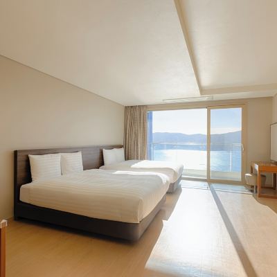[Family All-in:2Adults+1Child]Family(No Kitchen/Panoramic)Waterpark Or Yachttour 소노캄 거제(구 대명리조트 거제마리나) 쿠폰