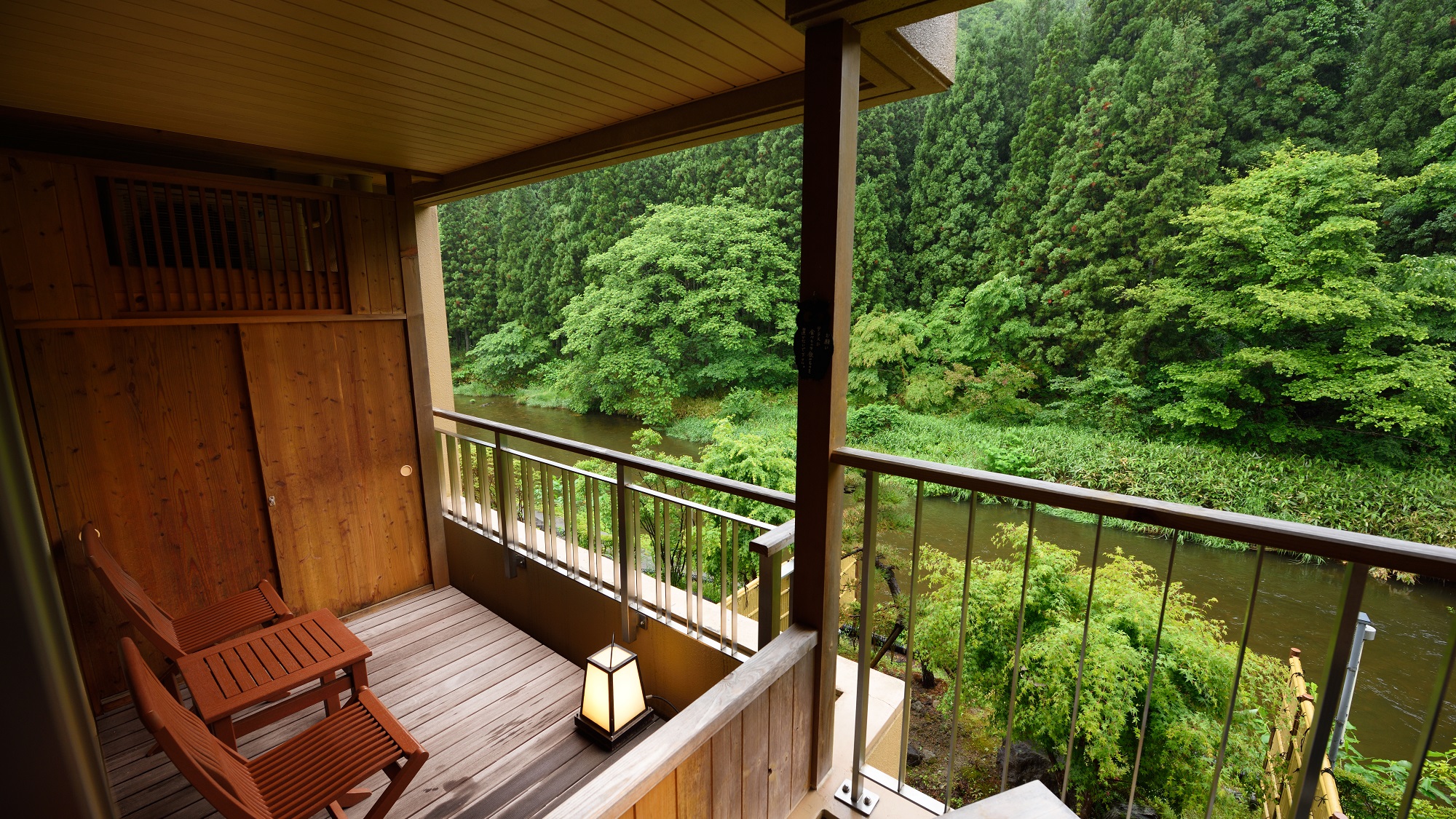 日式和现代风格l日式和洋式房【山景+河景+陶瓷露天风吕+二楼和三楼+单人入住+禁烟】