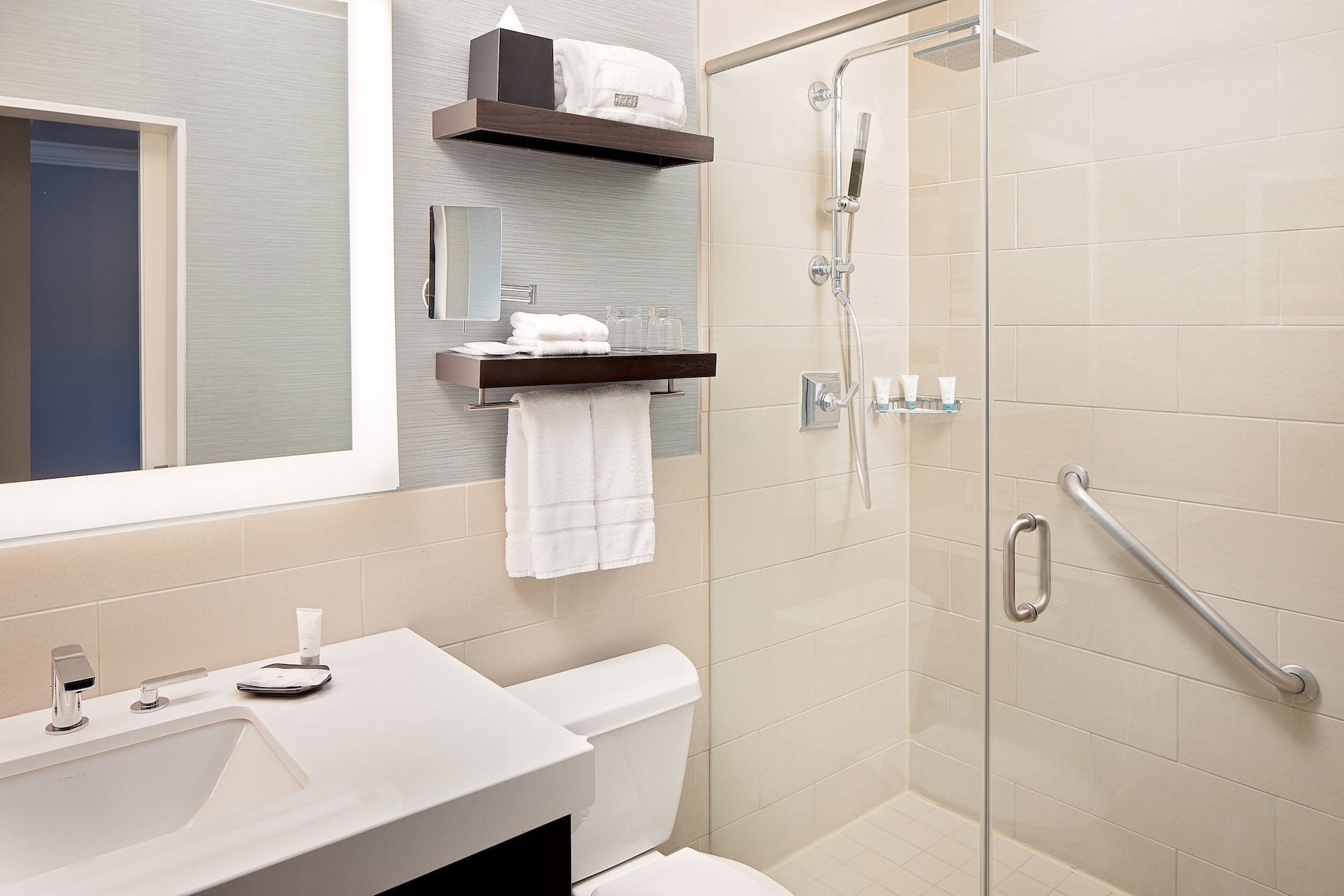 一卧室会议特大床间套房