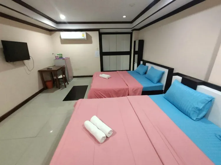 ห้องดีลักซ์ 4 ที่นอน