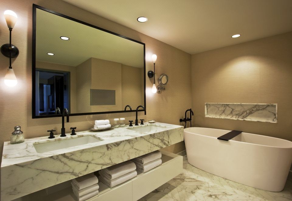 Loews Regency New York HotelBespoke 1-Bedroom Suite