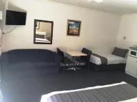 Nicholas Royal Motel - No Pets Allowed