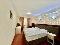 Hotel Helin Aeroport - Craiova โรงแรมใน