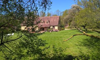 Chambres d'hôtes Domaine De La Jonquière, Bouloire - Housity