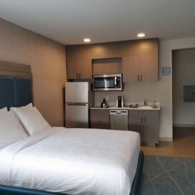 Exclusive Room (Orcas Deluxe Suite) Salish Inn Promo Code