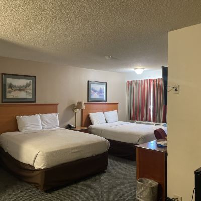 Family Room Skyway Inn - Seatac Promo Code
