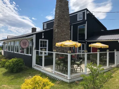 The Iona Heights Inn Hotel a 