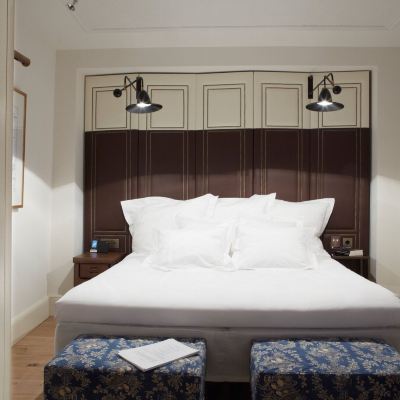 Suite (Intimate) Hotel Cort Promo Code