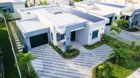 Sun-Soaked Paradisiac Escape 3Br Private Beach Pool Отели в г. 