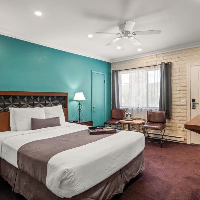 Standard Queen Room with Mountain View Sedona Hilltop Inn Promo Code