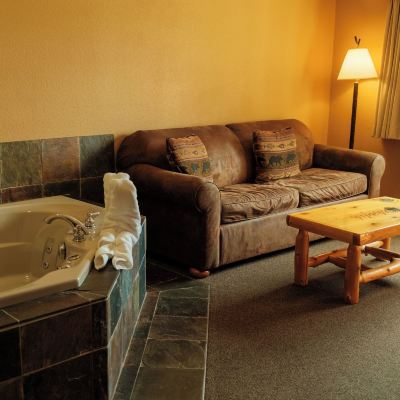 Luxury Suite, 1 King Bed with Sofa Bed, Non Smoking Whitefish Lodge and Suites Promo Code