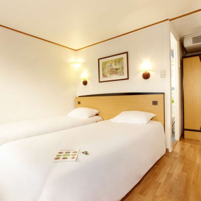 Standard Two Single Beds Room