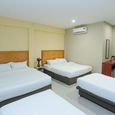 Suite Keluarga Kupon Hotel Raja Bot