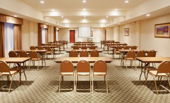 Holiday Inn Express & Suites Kerrville