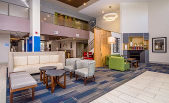 Holiday Inn Express & Suites Phoenix Airport