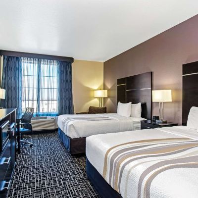 2 Queen Beds, Deluxe Room, Non-Smoking La Quinta by Wyndham Denver Gateway Park Promo Code