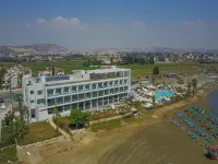 Lebay Beach Hotel Hotele w: Oroklini