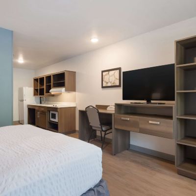 Queen Room-Non-Smoking WoodSpring Suites Promo Code