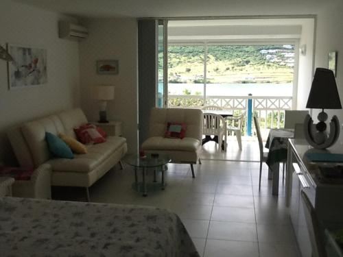 Studio 23 Orient Bay Studio With Mountain View