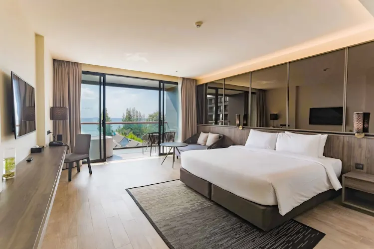 Ocean View Skybath Twin Room (Merry Building)