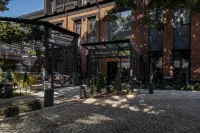 Industrial 1853. Hotels in 